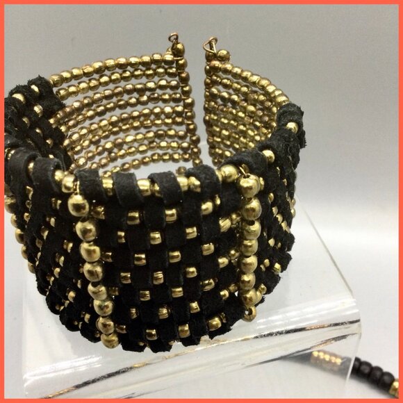 Ethnic Necklace & Bracelet - Picture 6 of 9